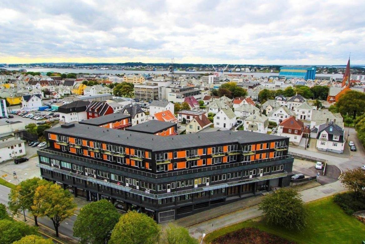 Flotmyrgarden Apartment Hotel Хёугесунн Экстерьер фото