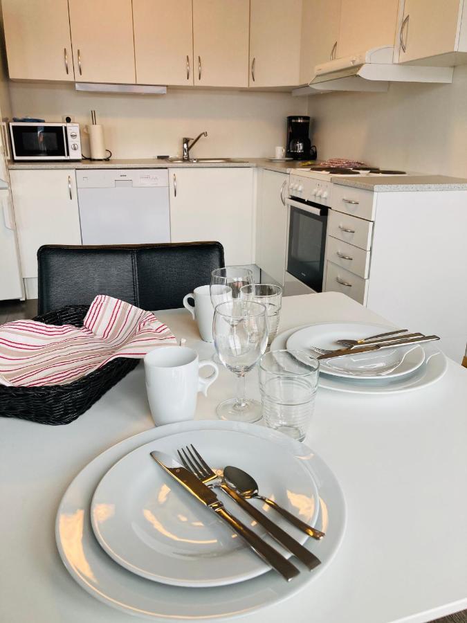 Flotmyrgarden Apartment Hotel Хёугесунн Экстерьер фото