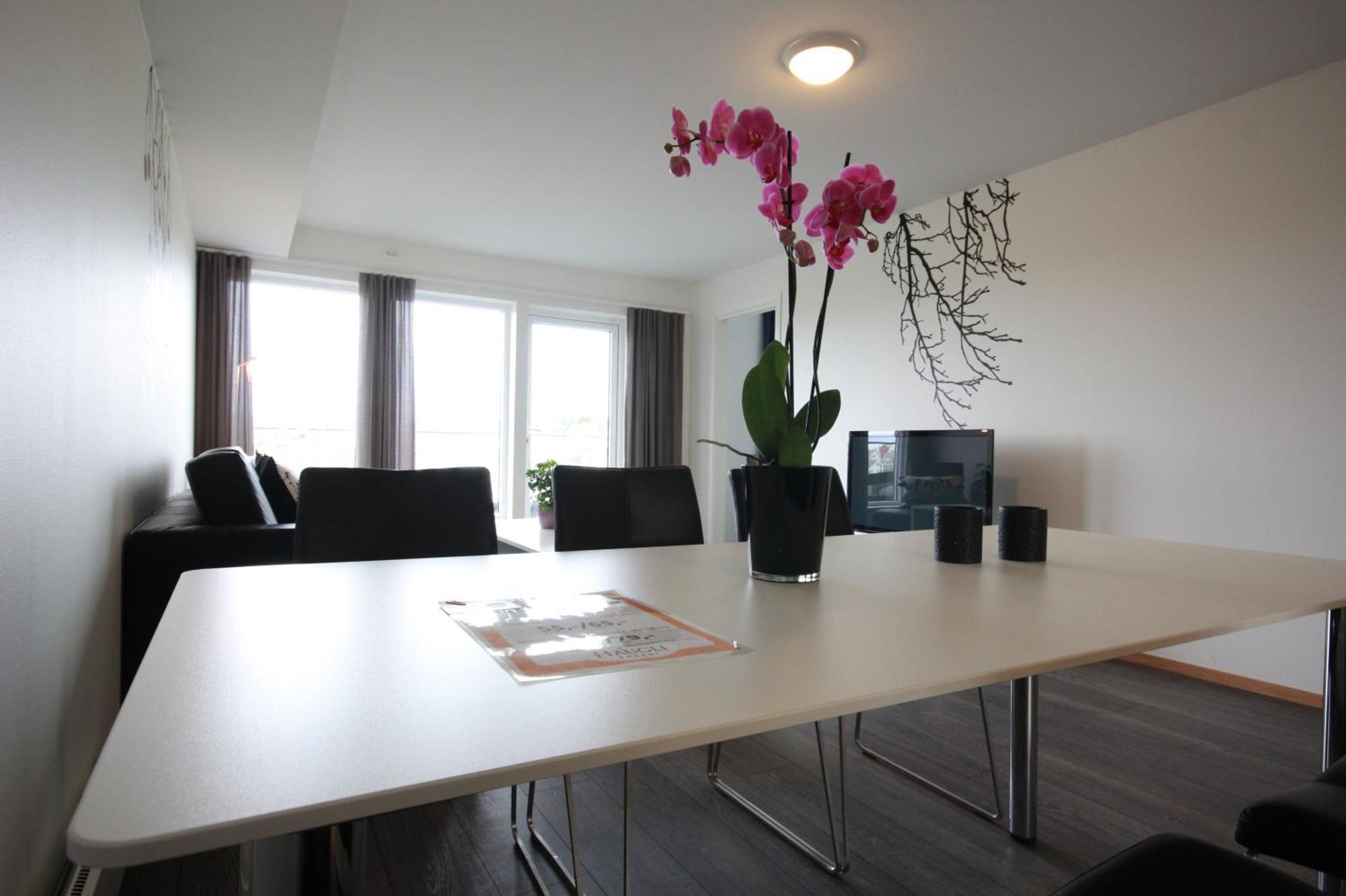 Flotmyrgarden Apartment Hotel Хёугесунн Экстерьер фото